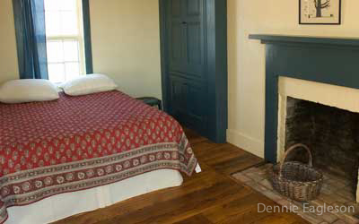 bedroom_howell_farm_lodging